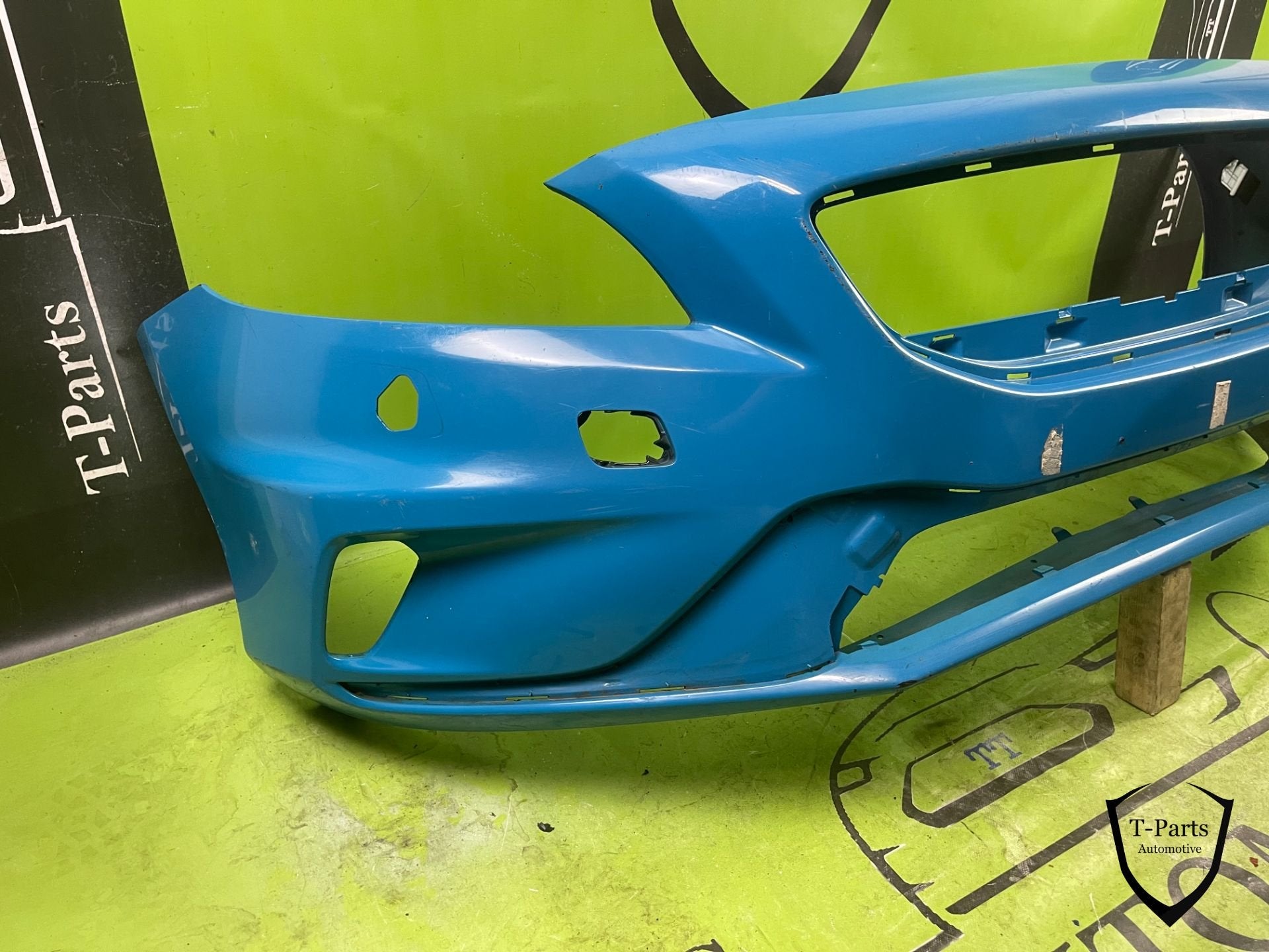volvo v40 voorbumepr bumper R design, Info@fabrikant.eu, Ophalen of Verzenden, Volvo, Bumper