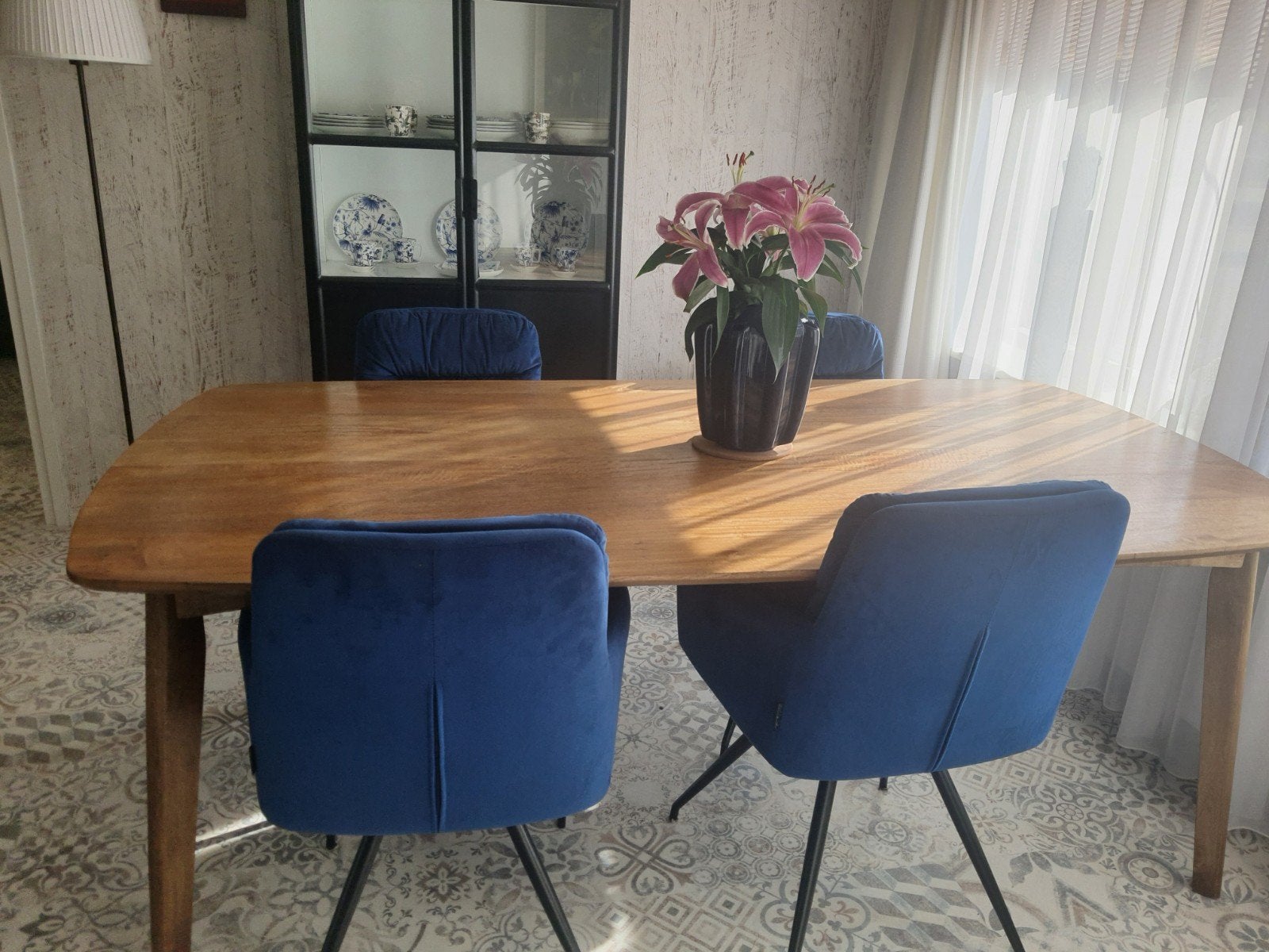Stijlvolle blauwe eetkamerstoelen - Zo goed als nieuw, Blauw, Ophalen of Verzenden, Zo goed als nieuw, Modern