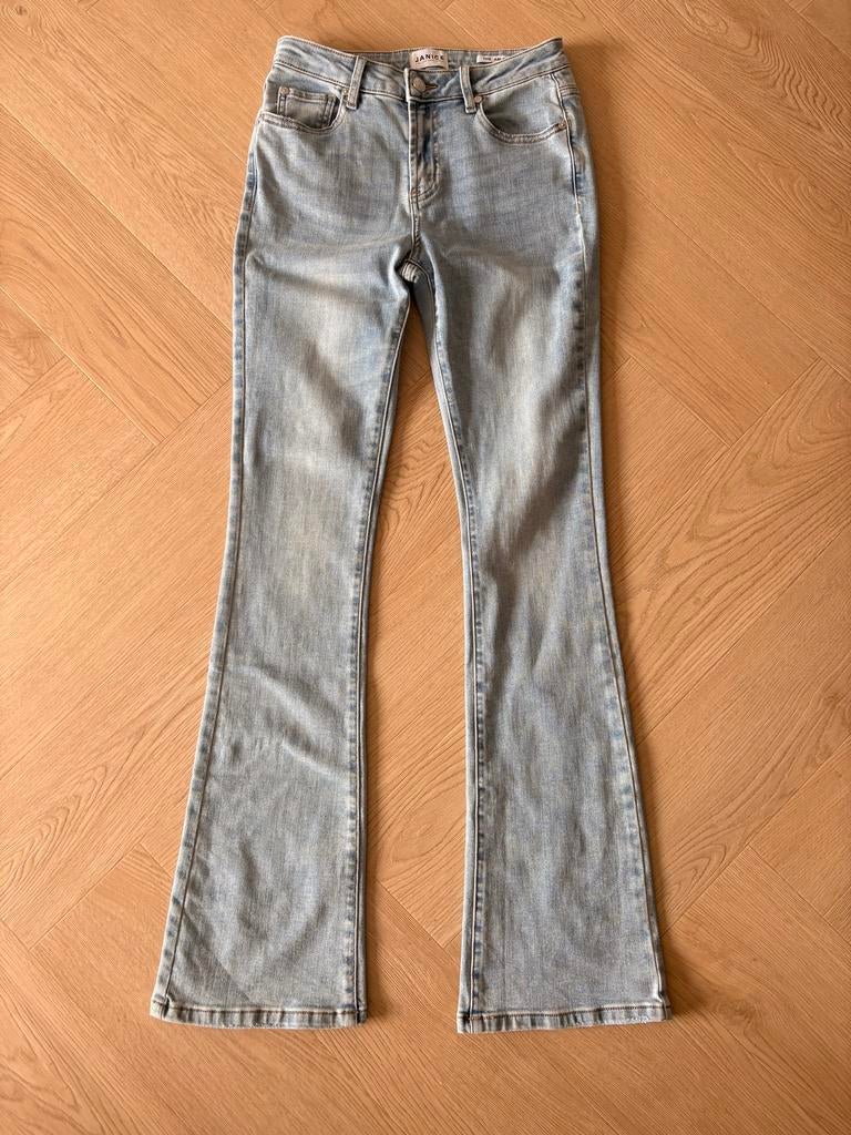 Janice The Arlo flared jeans - maat W27, Ophalen of Verzenden, Zo goed als nieuw, Blauw, W27 (confectie 34) of kleiner