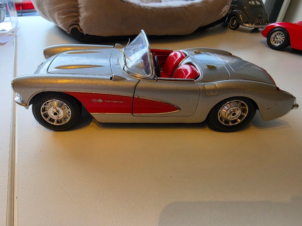 Chevrolet Corvette 1957 1/18, Ophalen of Verzenden, Gebruikt, Auto, Bburago