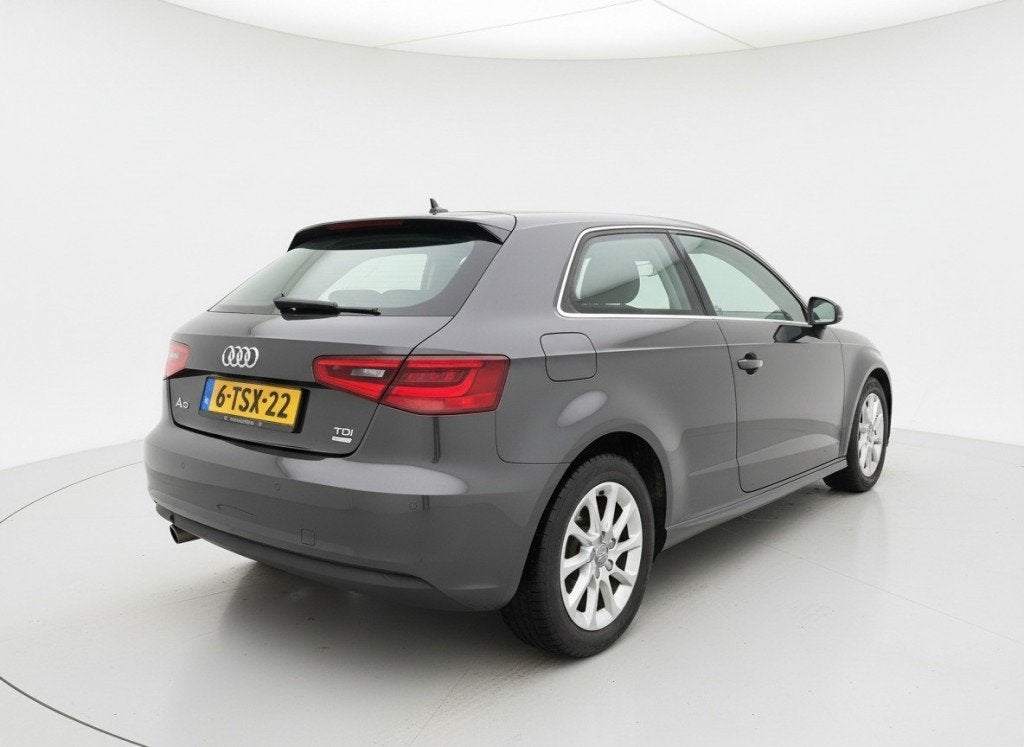 Audi A3 1.6 TDI Ultra EDITION, Navi, Cruise, Clima, Auto's, Voorwielaandrijving, Euro 5, Gebruikt, 4 cilinders