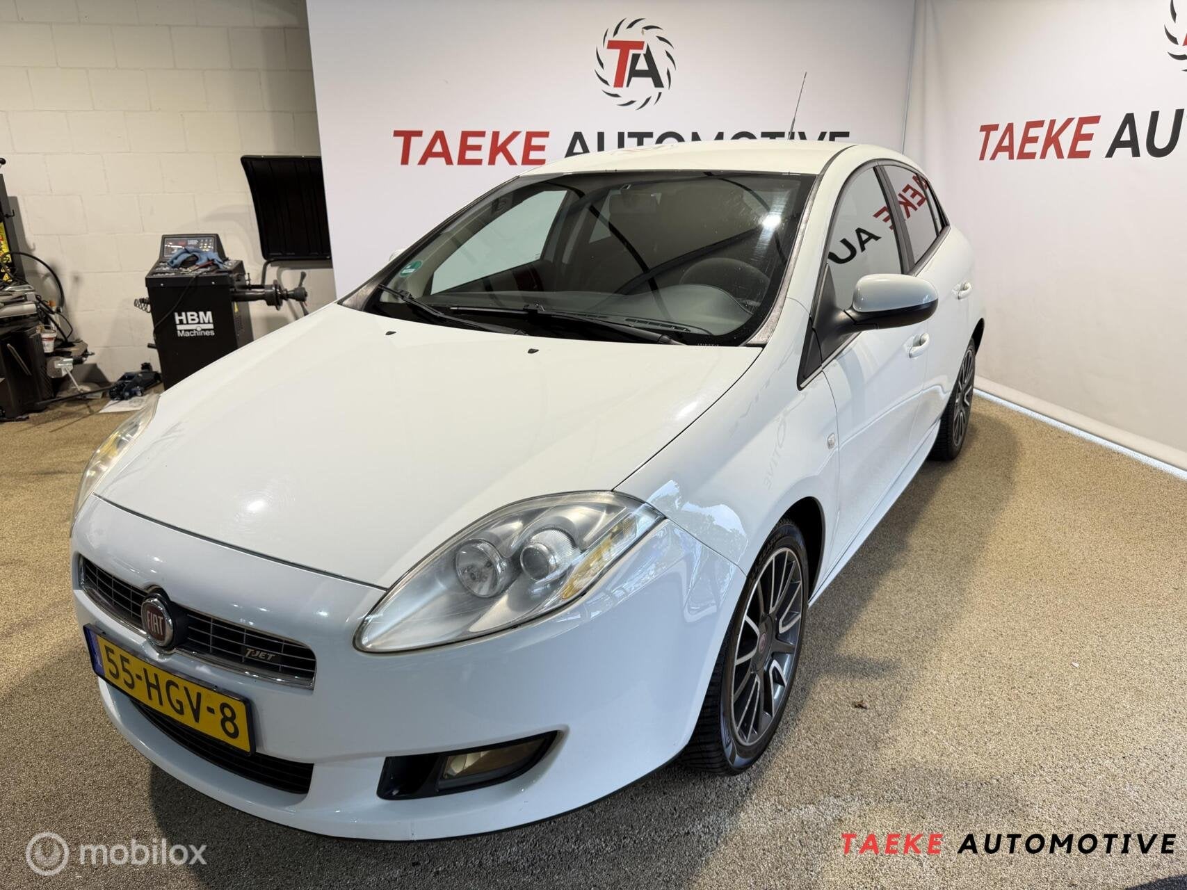 Fiat Bravo 1.4 T-Jet Corporate CRUISE/CLIMA/SENSOR/APK/NAP, Auto's, Voorwielaandrijving, Gebruikt, 4 cilinders, Parkeersensor