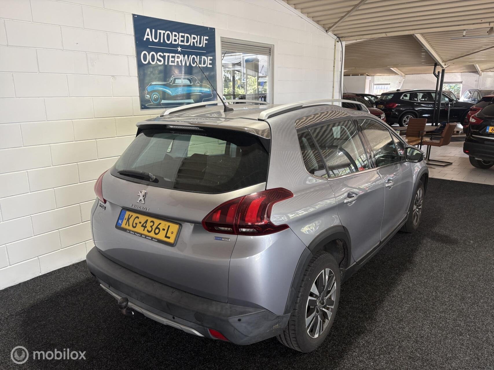 Peugeot 2008 1.2 PureTech Allure Automaat - Apk - Navi - Cru, Parkeersensor, Euro 6, 1199 cc, 610 kg