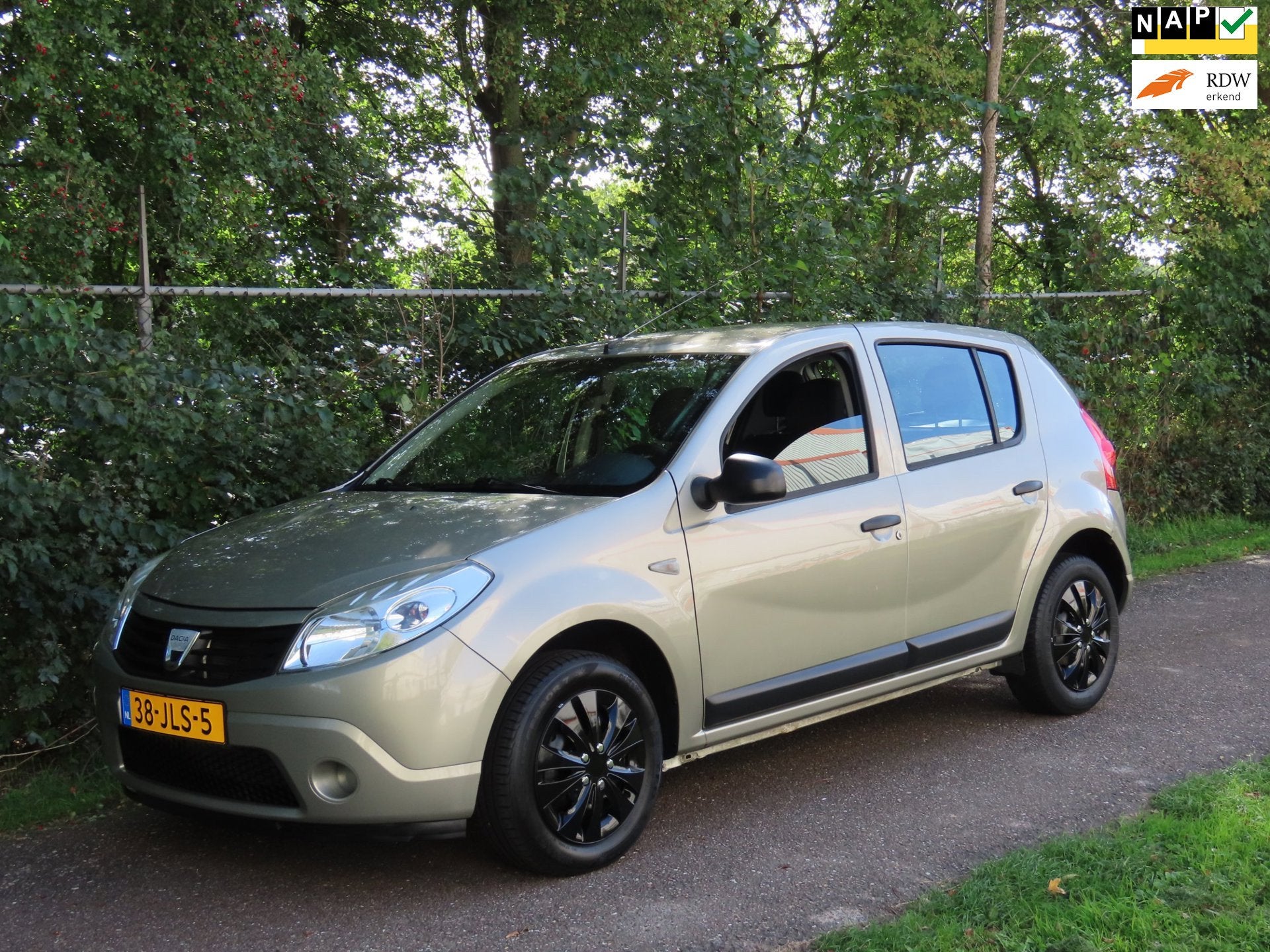 Dacia Sandero 1.2 Ambiance *Airco ! *4 Nieuwe banden !, Auto's, Voorwielaandrijving, Stof, Gebruikt, Origineel Nederlands
