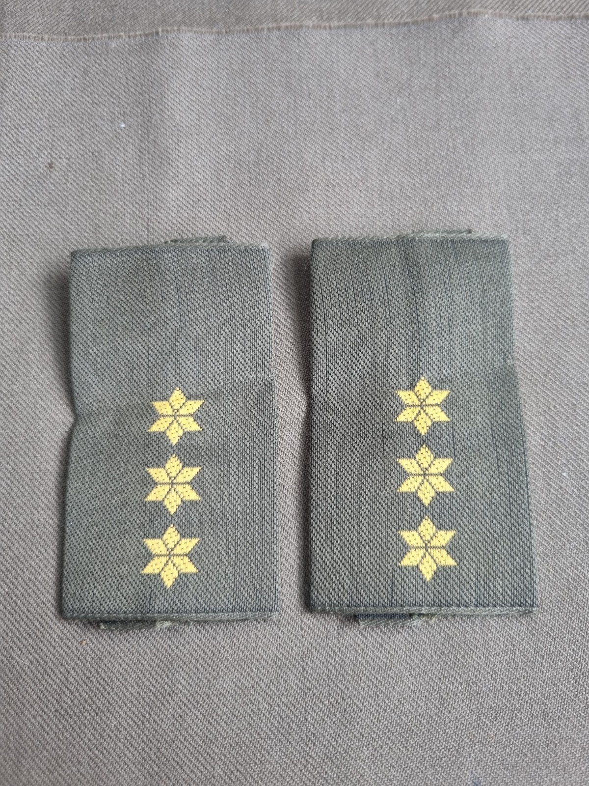 rangen gvt kapitein, Ophalen of Verzenden, Landmacht, Nederland, Embleem of Badge