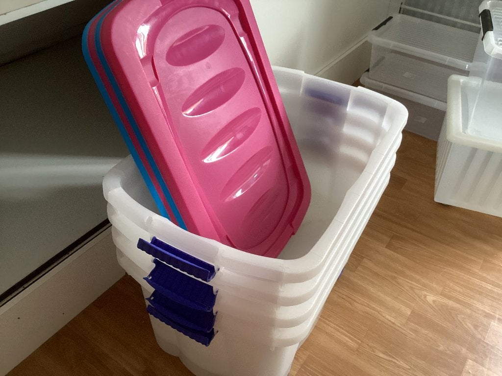 Rolcontainers kunststof.4 stuks met deksel., Ophalen, Gebruikt, 50 tot 75 cm, Minder dan 35 cm