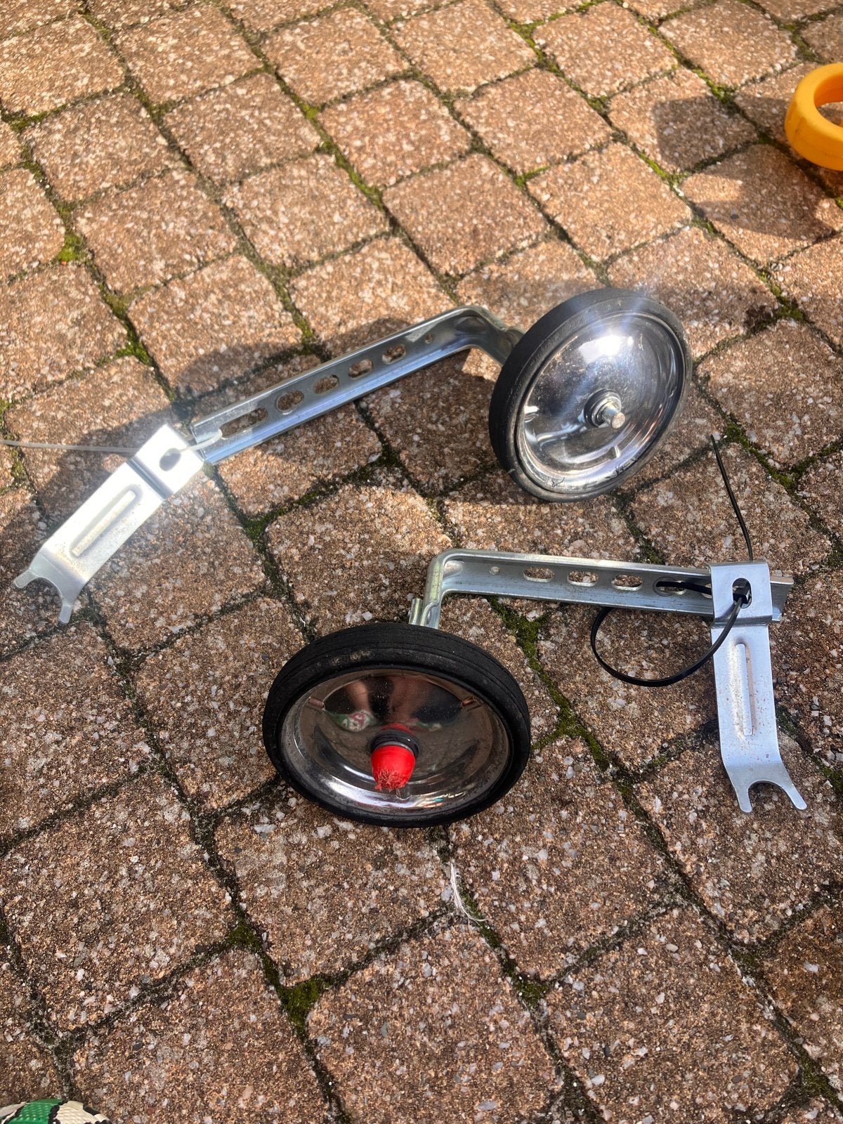 Gratis zijwieltjes voor kinderfiets, Ophalen, Gebruikt
