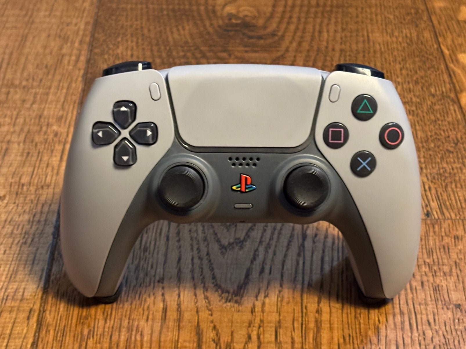 Foto 8 van PS5 Controller Onzichtbare Standaard - Op maat gemaakt