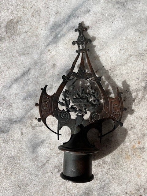 Bronzen kopstuk van vaandelhouder of vlaggenstok, Diversen, Ophalen of Verzenden