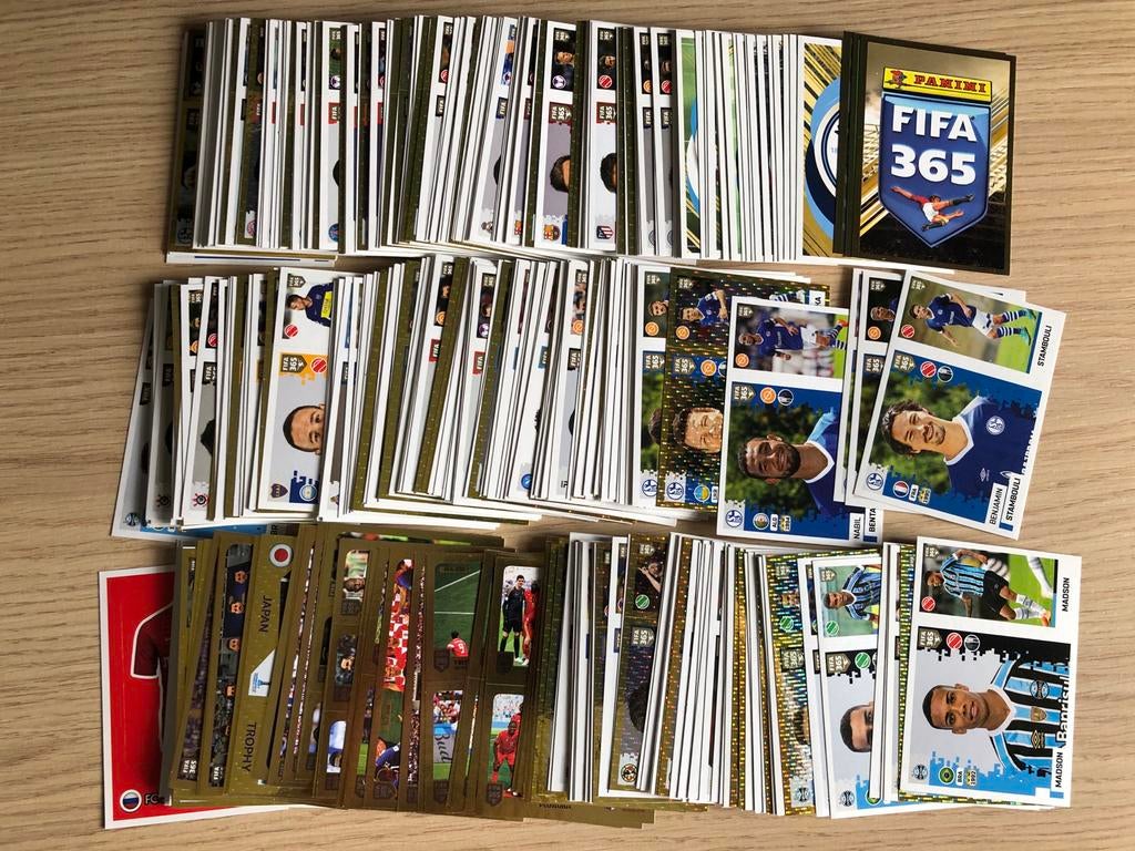 Panini FIFA 365 2019 grote stapel, Ophalen of Verzenden, Zo goed als nieuw, Meerdere plaatjes