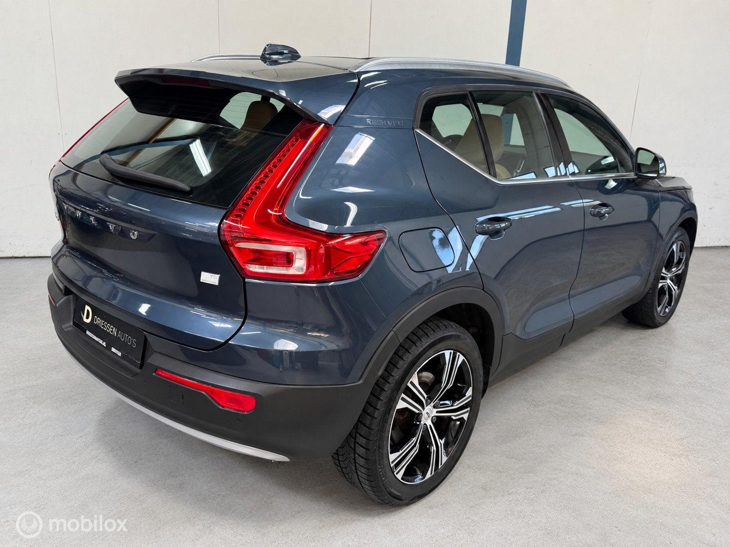 Foto 2 van Volvo XC40 1.5 T5 Recharge Inscription LEER / PANO