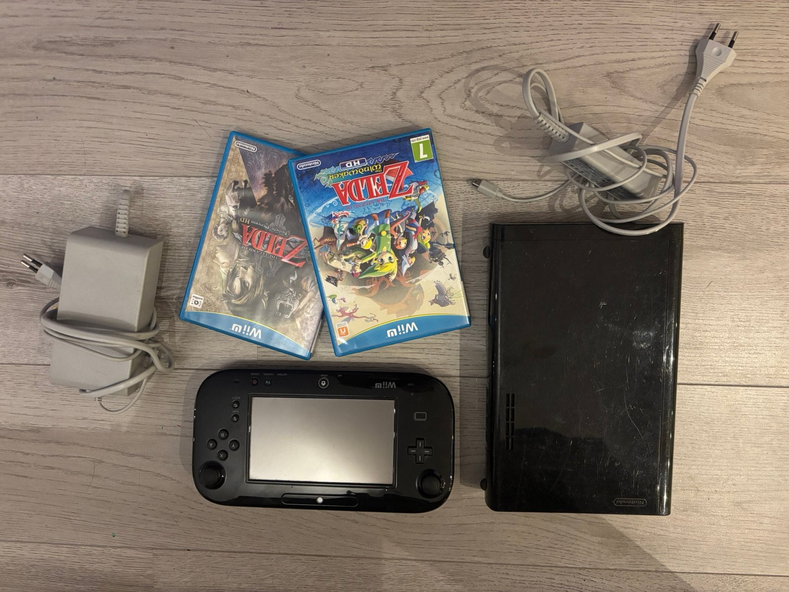Wii U zwart met Zelda Windwaker Twilight Princess, Ophalen of Verzenden, Gebruikt, Met 1 controller, Met games