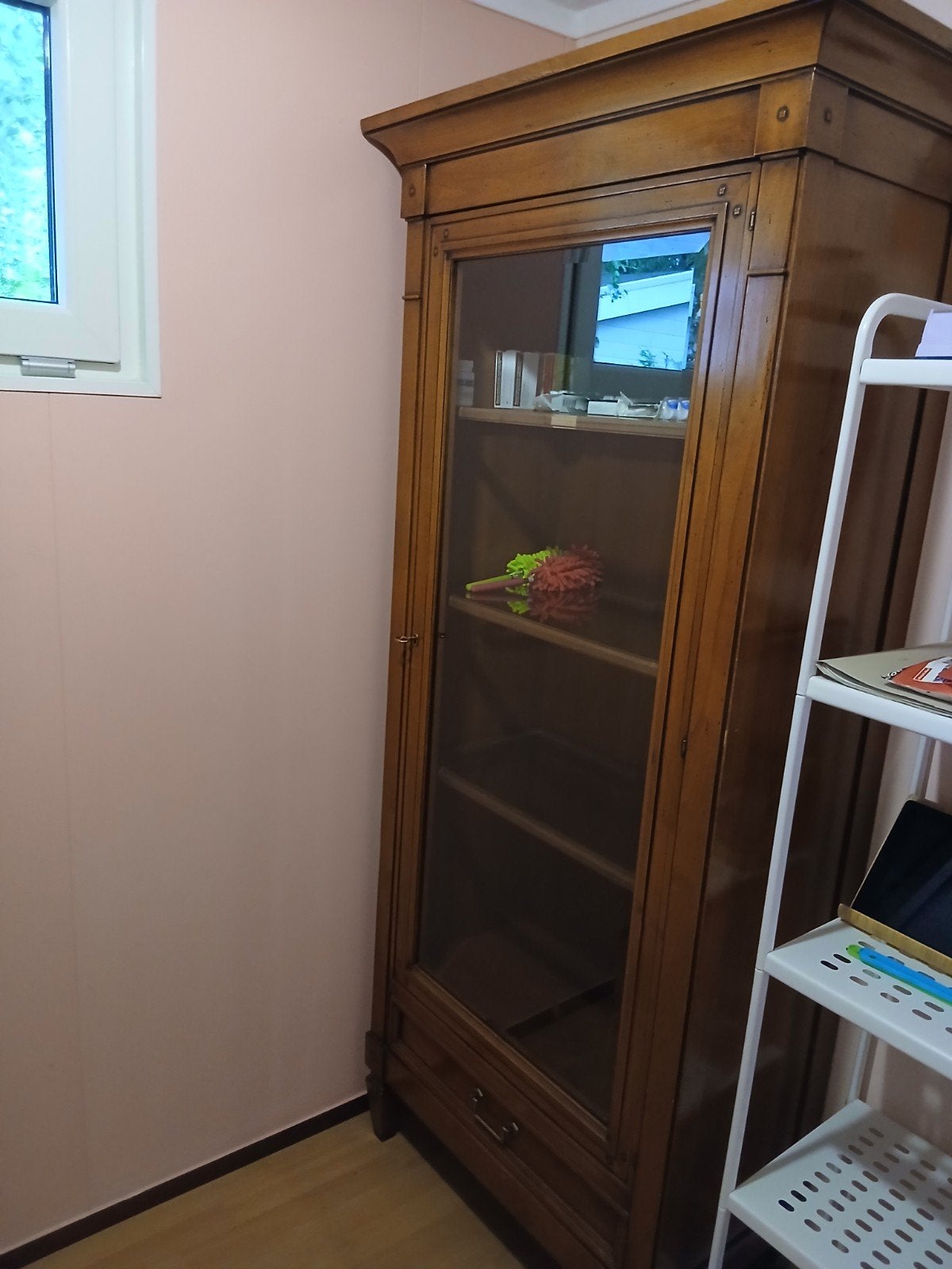Servicekasten met geslepen glas en IKEA ladekasten, Huis en Inrichting, Kasten | Kledingkasten, Ophalen, Gebruikt, Met deur(en)