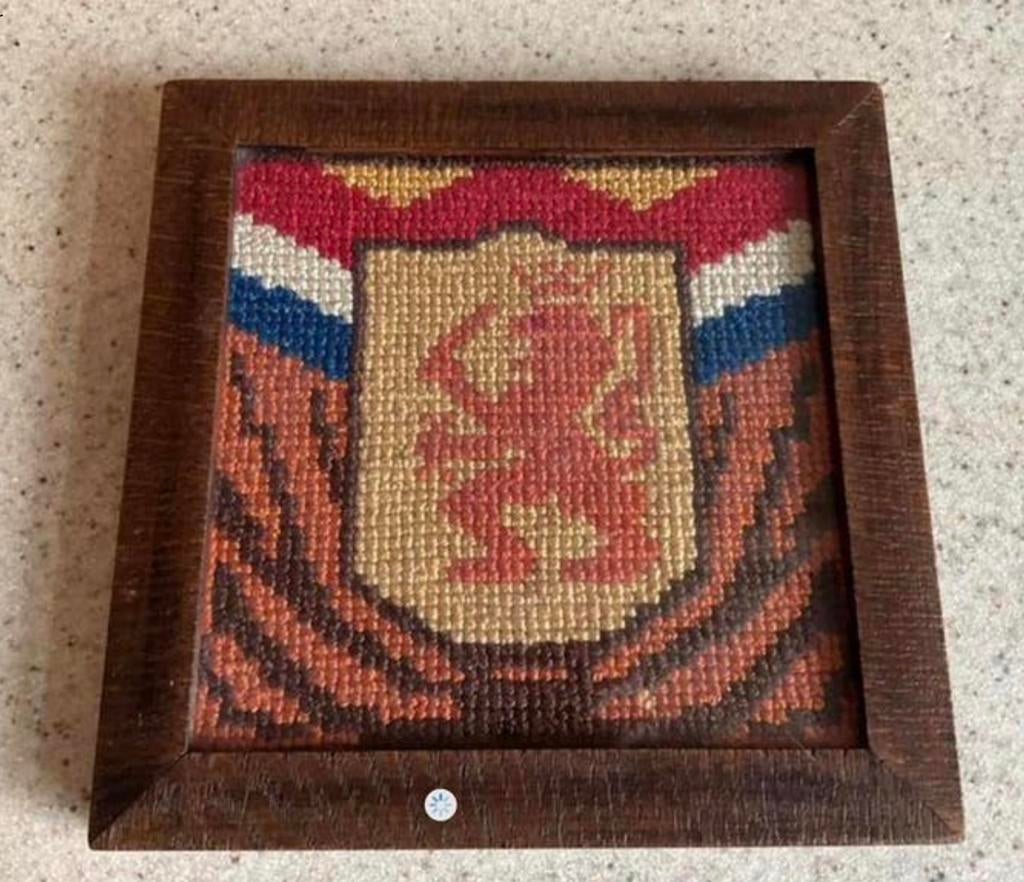 Huisvlijt van na de bevrijding 1946, Ophalen of Verzenden