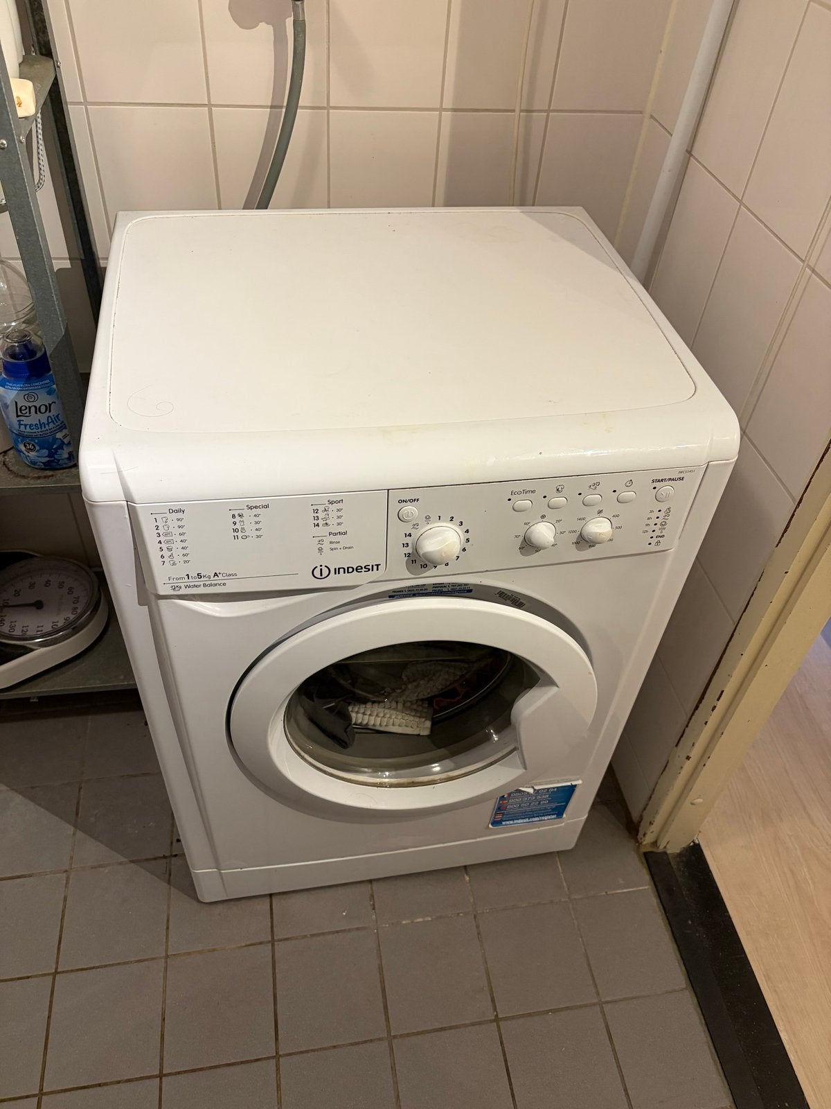Indesit IWC 51451 EU Wasmachine - Gebruikt, werkt nog prima, Witgoed en Apparatuur, Wasmachines, Ophalen, 4 tot 6 kg, 85 tot 90 cm
