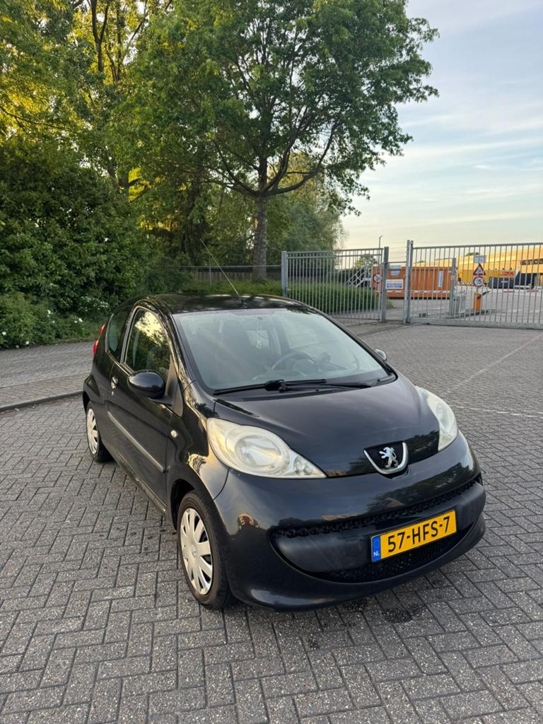Peugeot 107 1.0 12V 3DR 2008 Zwart, Voorwielaandrijving, 4 stoelen, Origineel Nederlands, Handgeschakeld