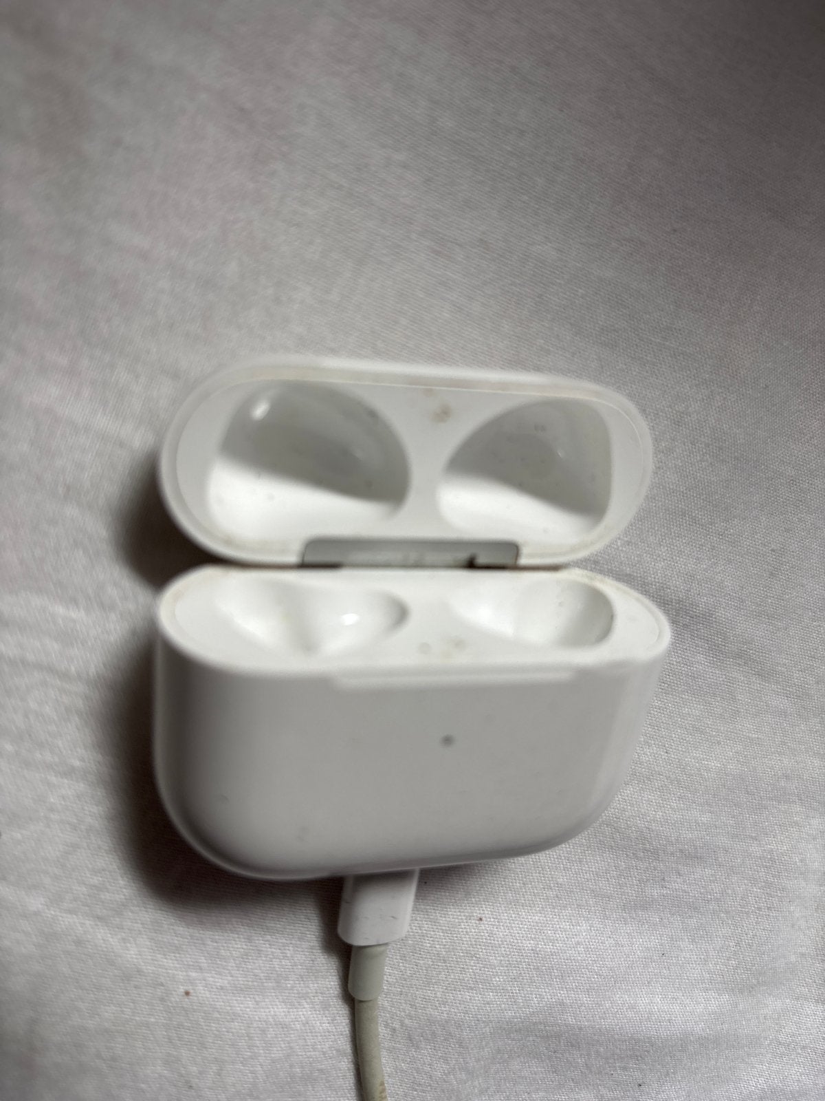 Apple AirPods Pro Oplaadcase (zonder oordopjes), In-ear, Gebruikt, Draadloos opladen, Ophalen of Verzenden