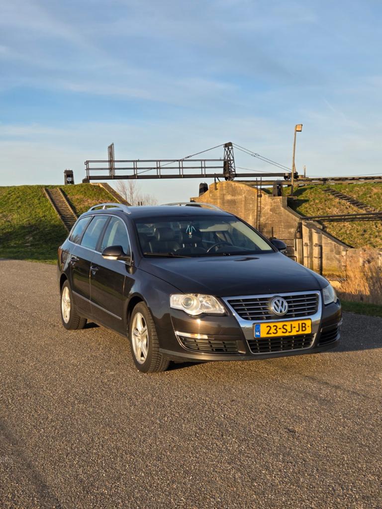 Volkswagen Passat 2.0 FSI 110KW Variant 2006 Zwart, Auto's, Voorwielaandrijving, 4 cilinders, 1984 cc, Zwart
