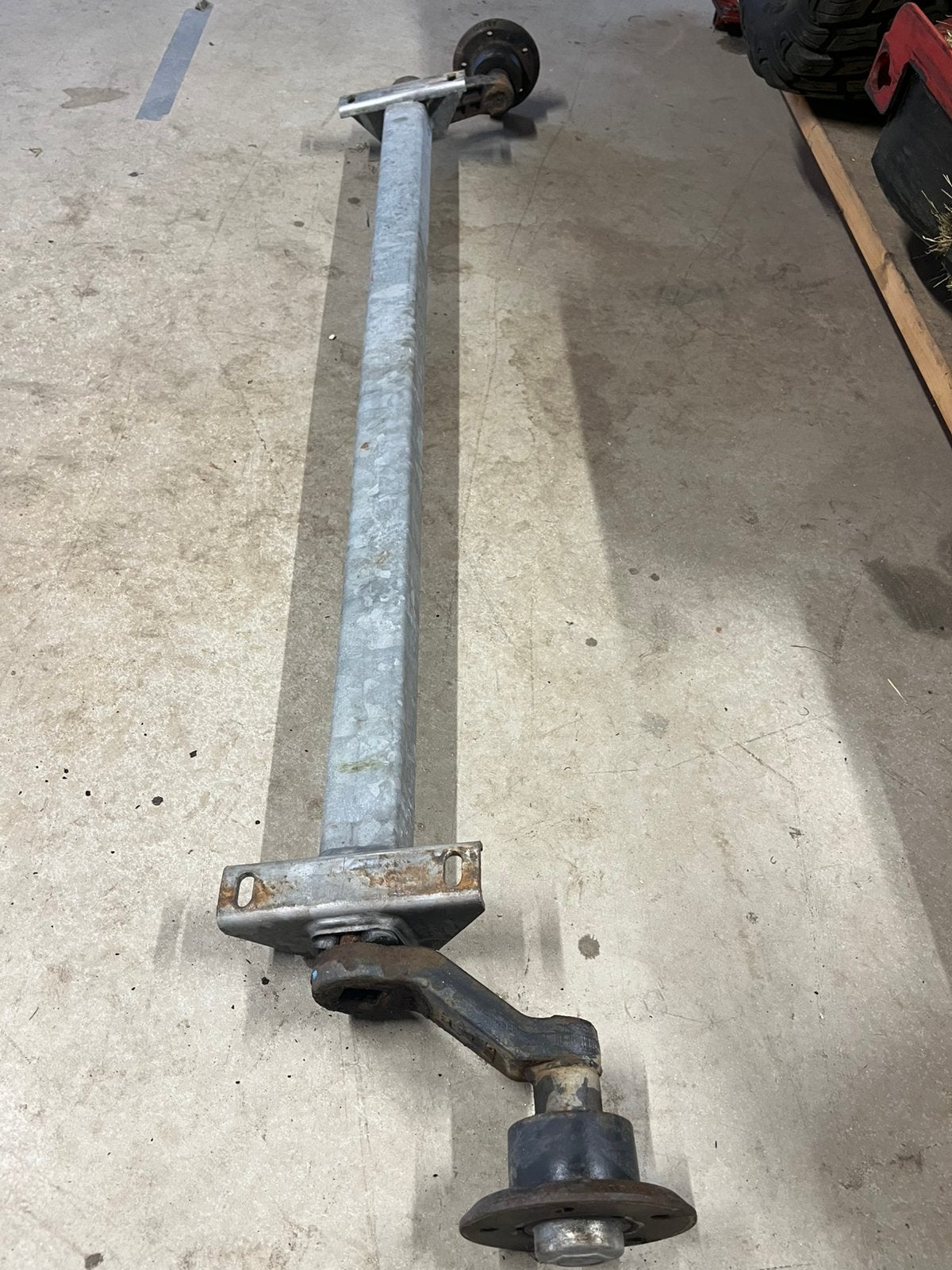 Recht enkele as 850kg 130cm, Ophalen, Zo goed als nieuw