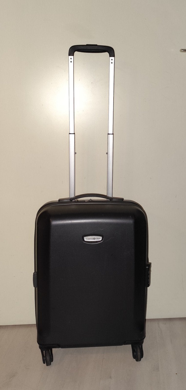 Trolley Samsonite 55x40x20 cm met Tsa-Slot en vier wielen, 50 tot 60 cm, Hard kunststof, Ophalen of Verzenden, Zo goed als nieuw