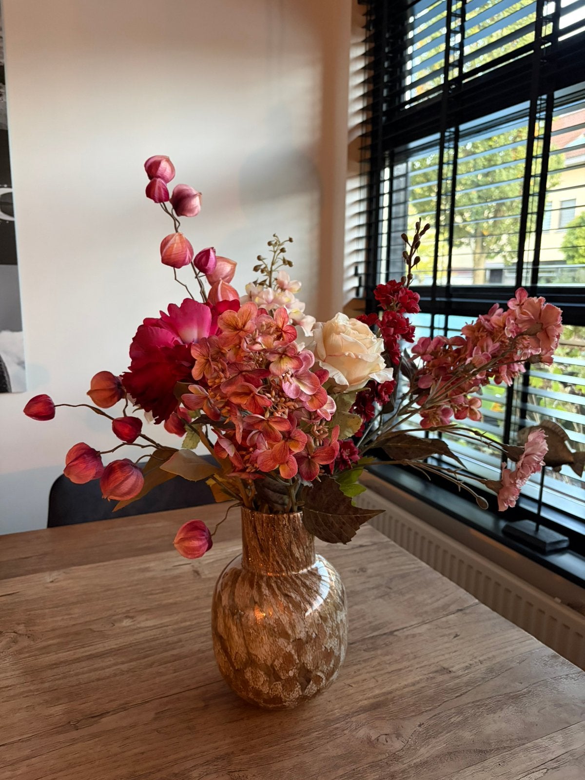 Mooie designvaas van Fidrio ‘Gold’ compleet met kunstboeket, Ophalen, Goud, Geschikt voor droogbloemen, Glas