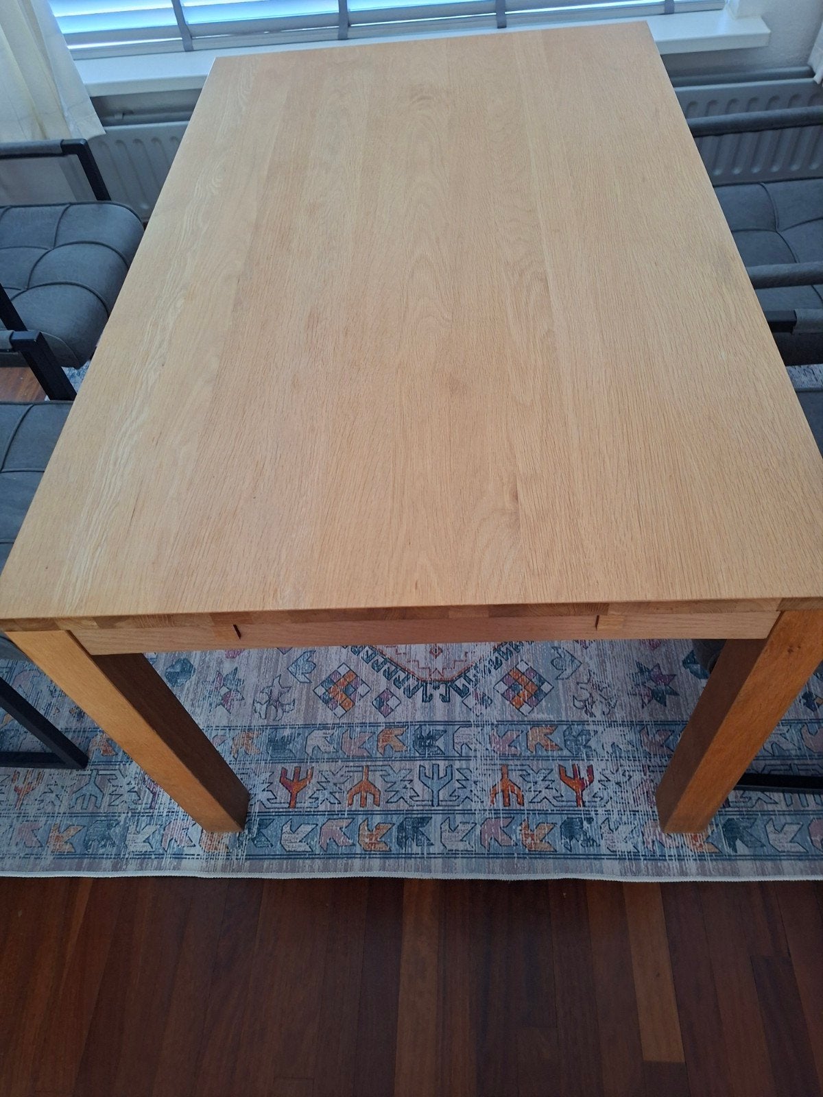 Robuuste eettafel van licht hout, Gebruikt, 100 tot 150 cm, Vier personen, Rechthoekig