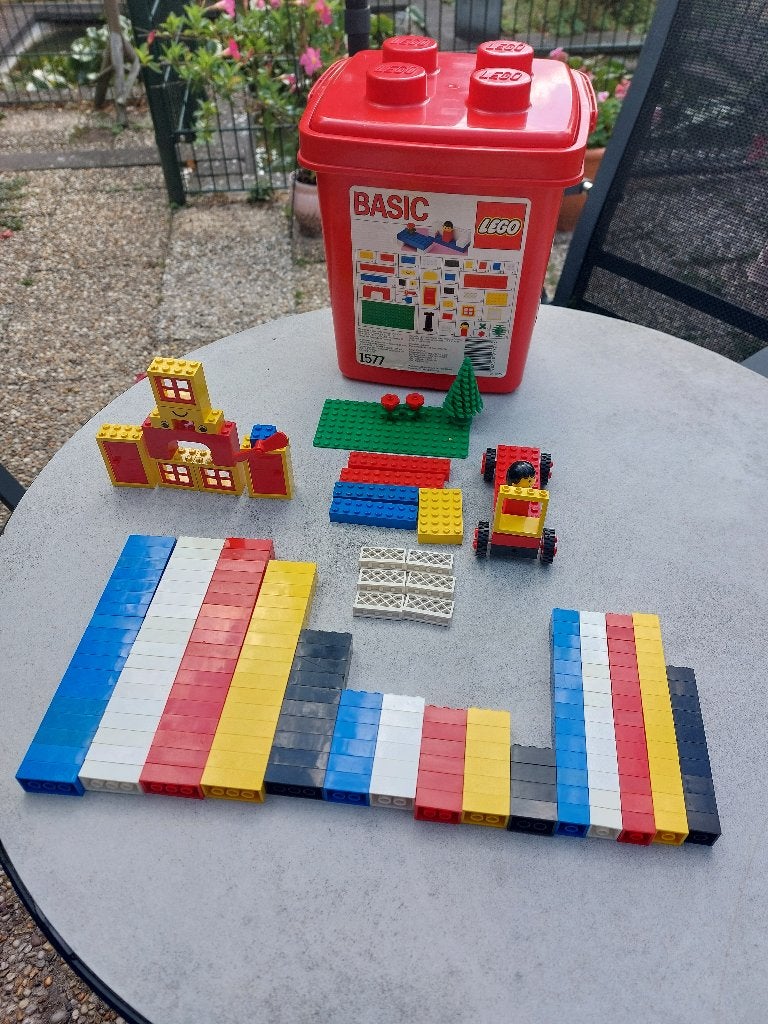VINTAGE lego ton rood nr.1577 met 205 stenen i.v.p. 206,1988, Gebruikt, Lego, Ophalen of Verzenden, Losse stenen