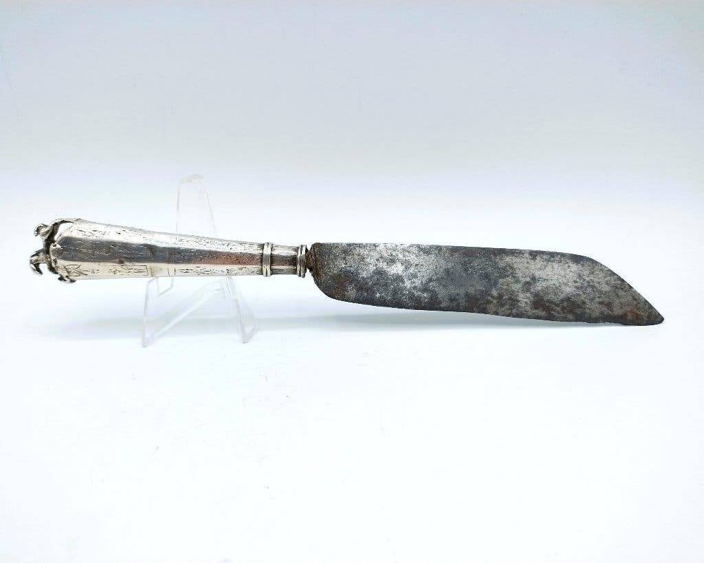 Museaal Fries zilveren mesheft met stalen lemmet, 1681, Verzenden, Zilver