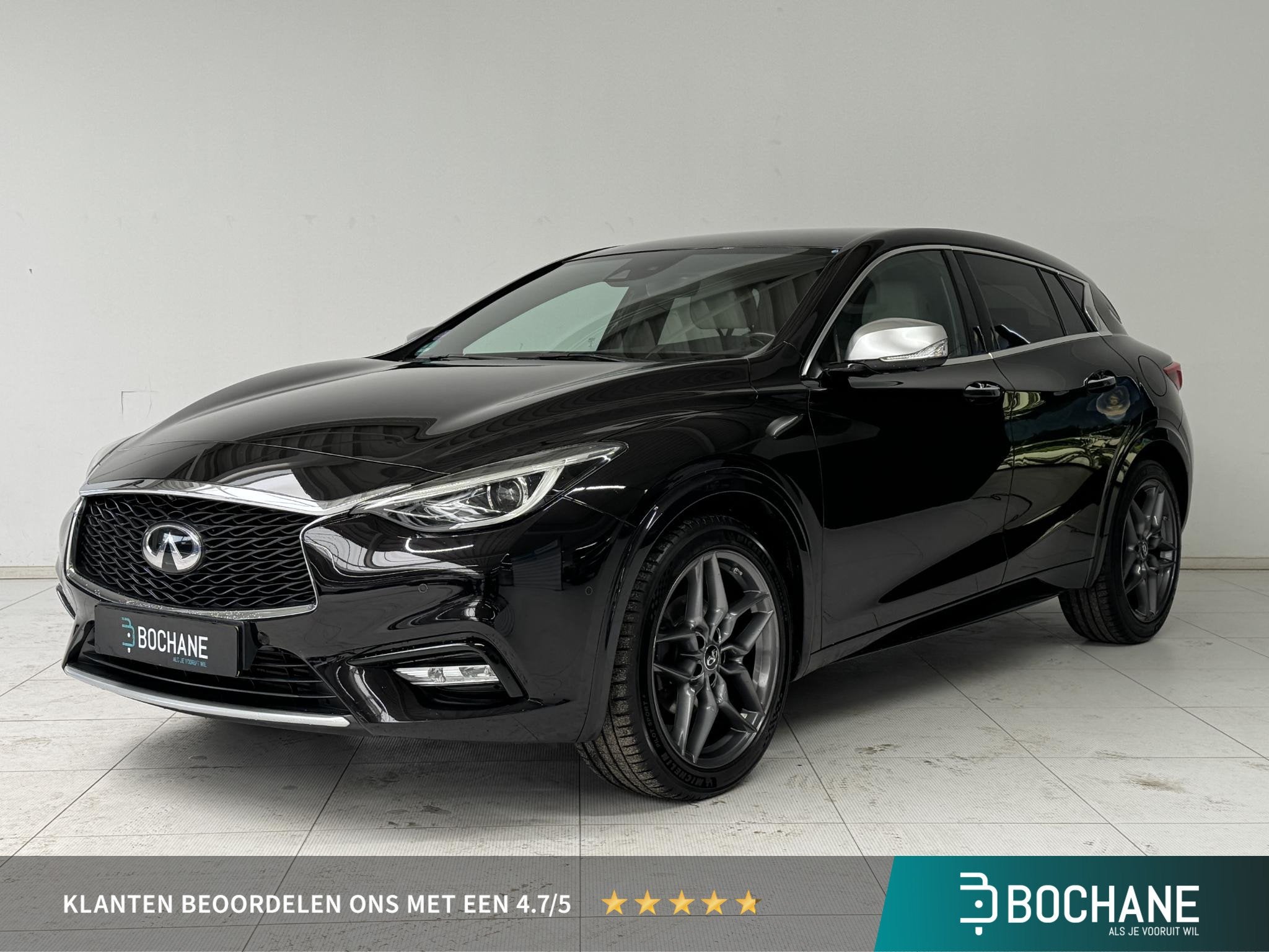 Infiniti Q30 1.6t Premium Tech | Navigatie | 360° Camera |, Gebruikt, Zwart, Bedrijf, Onderhoudsboekje