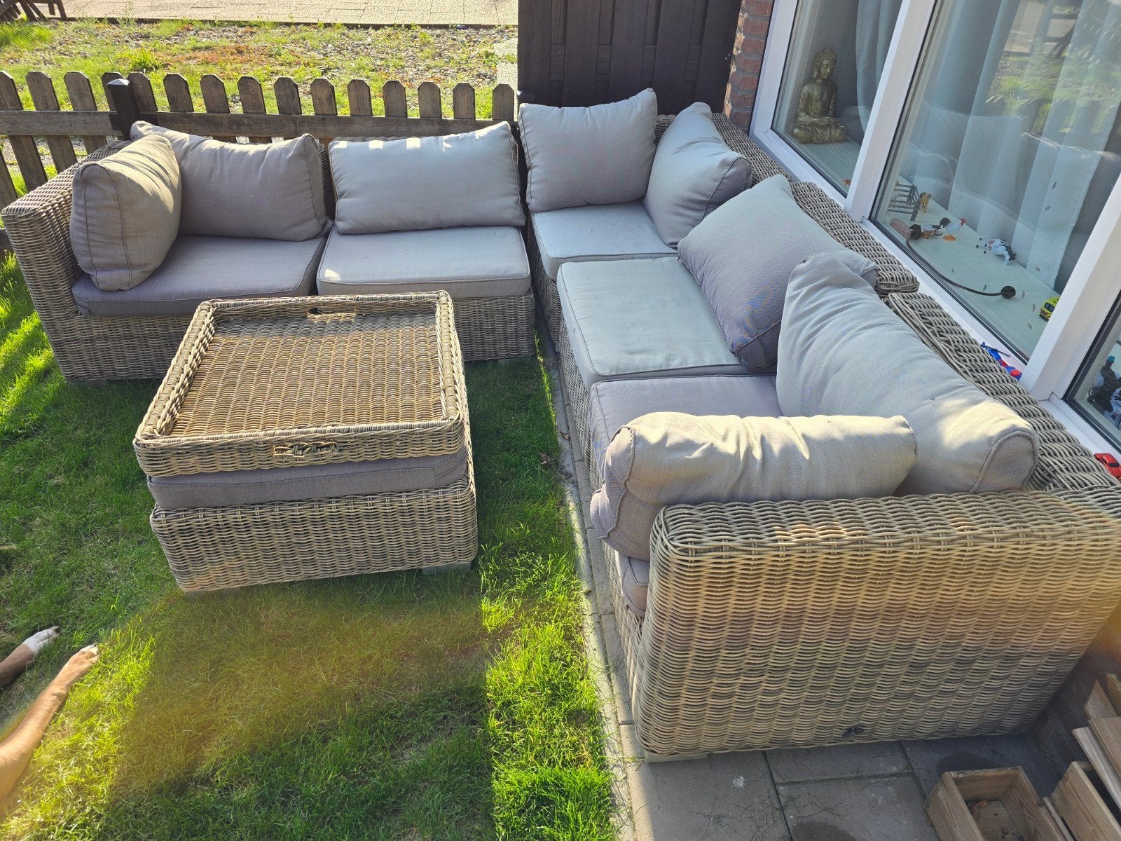 tuin loungeset met kussens en hocker met dienblad, Ophalen, Zo goed als nieuw, Loungeset, Wicker