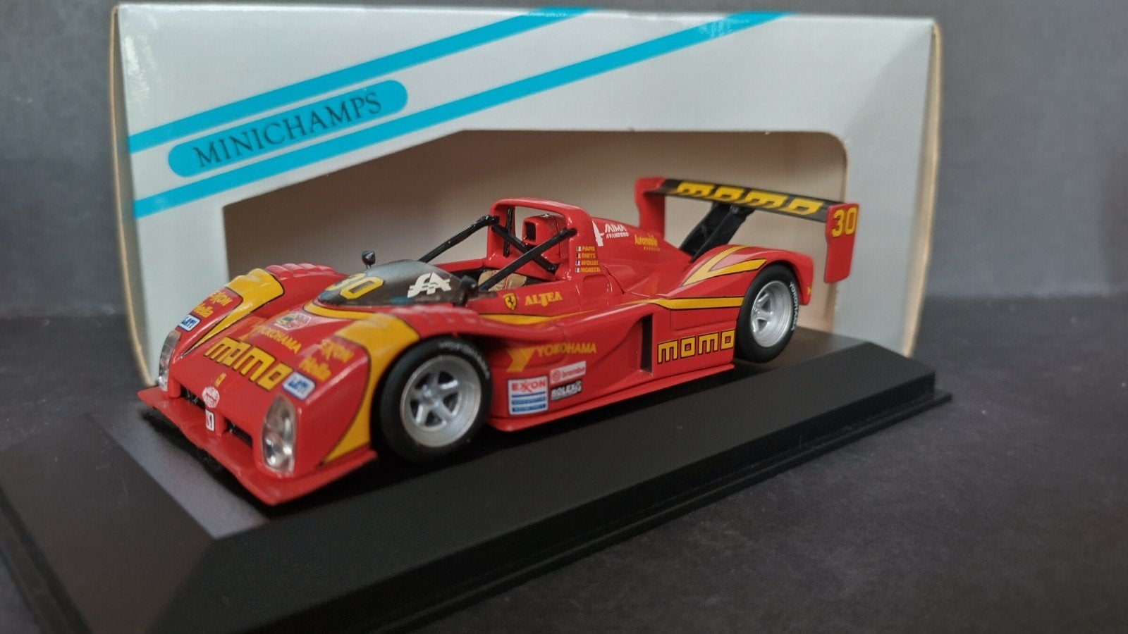 Ferrari 333 SP Daytona 1996 Momo 1:43 Minichamps Pol, Hobby en Vrije tijd, Modelauto's | 1:43, Auto, Verzenden, ., Pauls Model Art