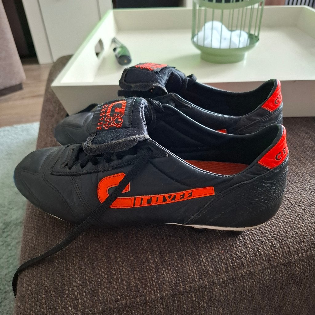 Voetbalschoenen Cruyff Sports, maat 45, Sport en Fitness, Voetbal, Maat XS of kleiner, Schoenen, Ophalen of Verzenden, Zo goed als nieuw