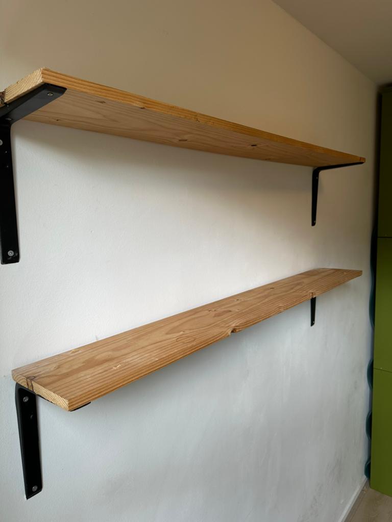 Wandplanken met plank dragers, Ophalen