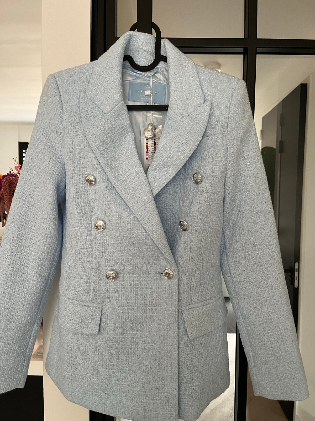 Nieuwe lichtblauwe blazer met zilveren knopen, Kleding | Dames, Ophalen of Verzenden, Nieuw, Maat 34 (XS) of kleiner, Blauw