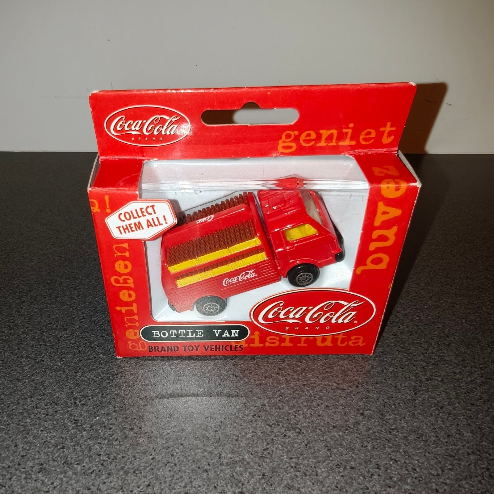 Coca-Cola Bottle Van Brand Toy Vehicle - Nieuw in doos, Ophalen of Verzenden, Nieuw, Auto