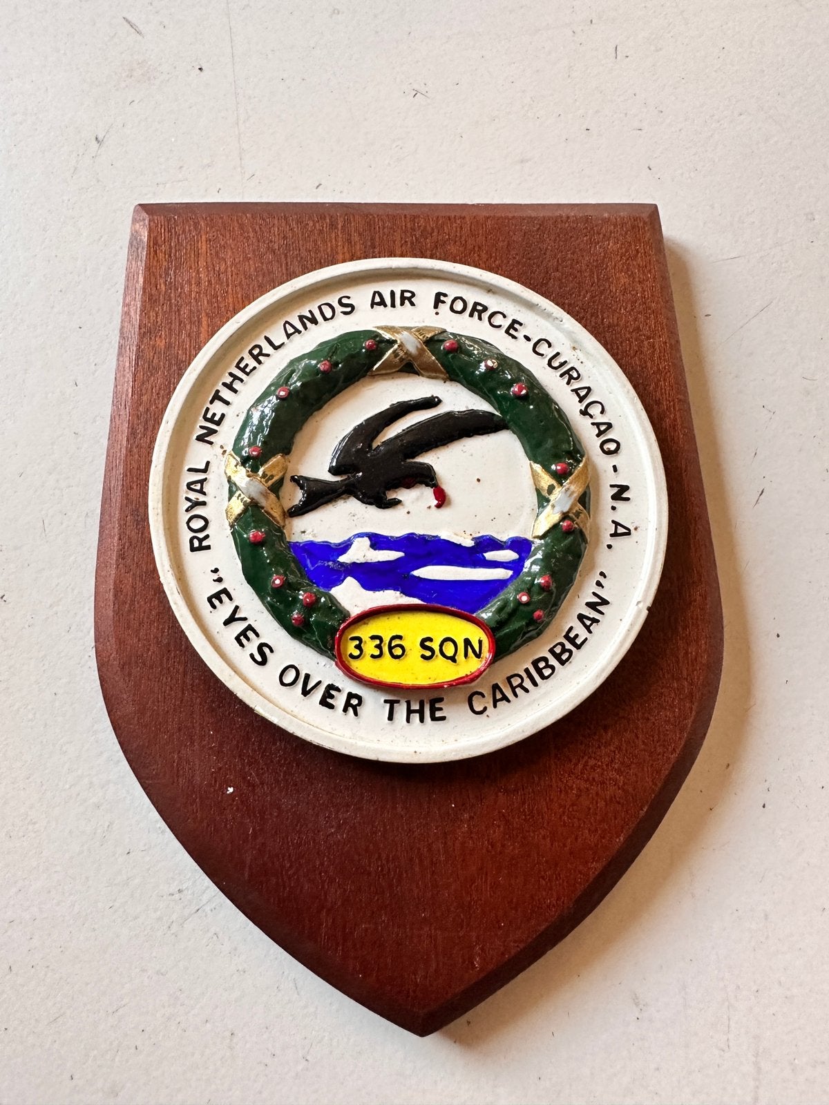 KLu Wandschild 336 SQN Curaçao - Eyes over the Caribbean, Ophalen of Verzenden, Luchtmacht, Nederland, Overige typen