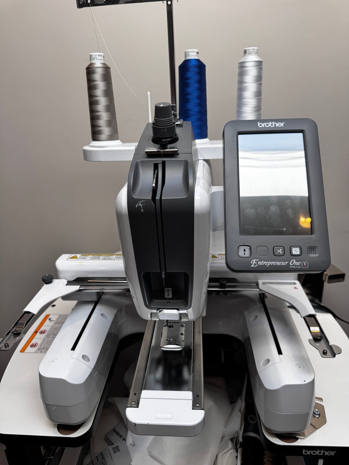 Brother PR1X borduurmachine – 31 uren met bon 2024 + extra’s, Ophalen of Verzenden, Gebruikt, Machineborduren, Borduurmachine