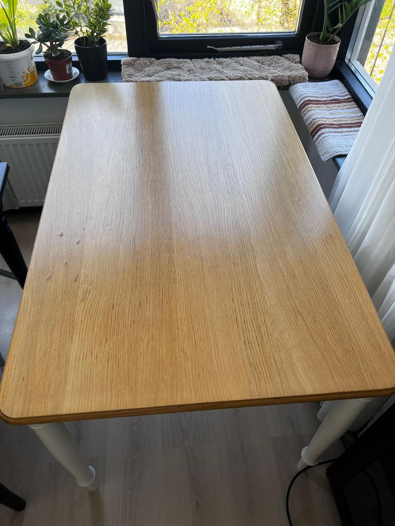 Eenvoudige houten eettafel met witte poten, Huis en Inrichting, Tafels | Eettafels, Gebruikt, 100 tot 150 cm, Rechthoekig, Drie personen