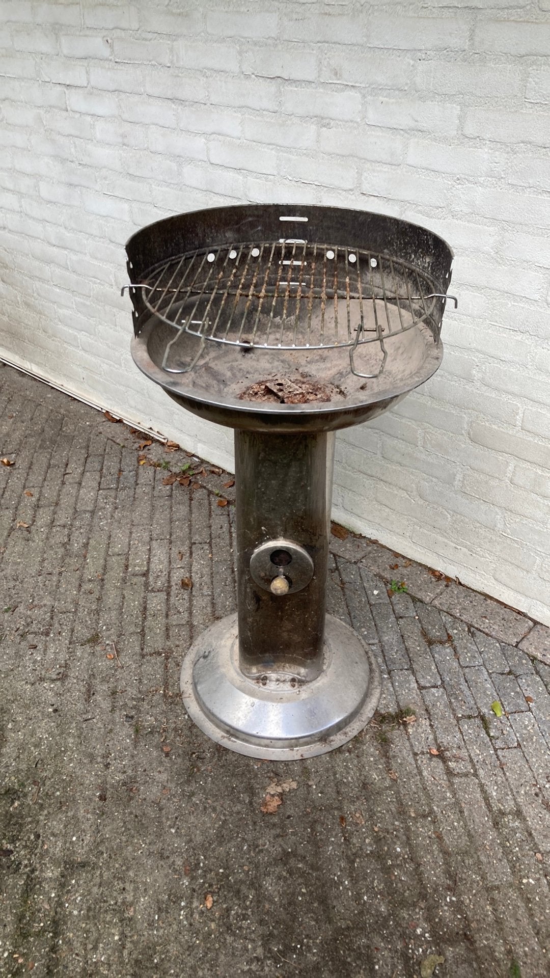 Geen gedoe met deze vintage barbeque;houtskoolversneller enz, Ophalen of Verzenden
