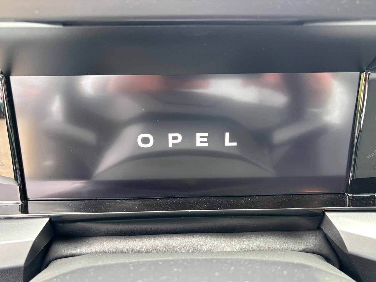 Foto 13 van Opel Frontera 1.2 Turbo Hybrid 136pk eDCT | VOORRAAD VOORDEE