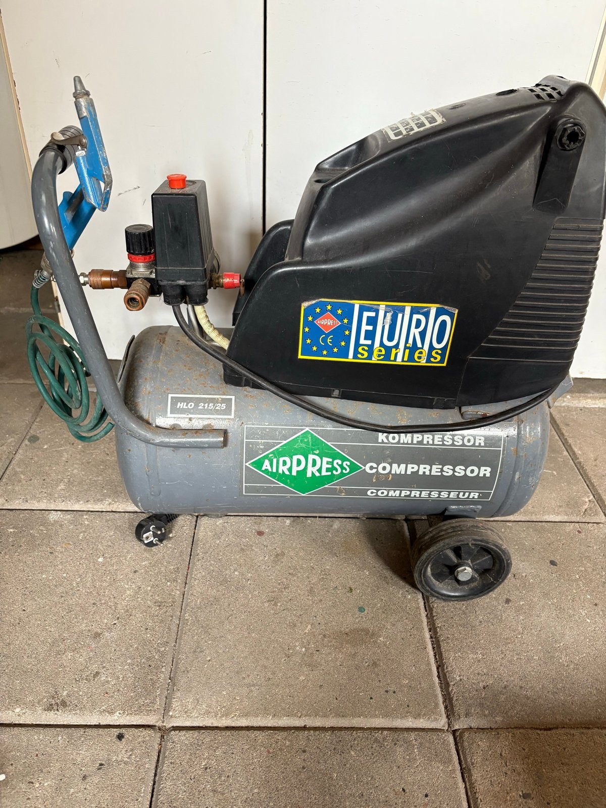 Airpress Compressor HLD 215/25 - Tegen elk aannemelijk bod!, Ophalen, Gebruikt, 6 tot 10 bar, Minder dan 200 liter/min