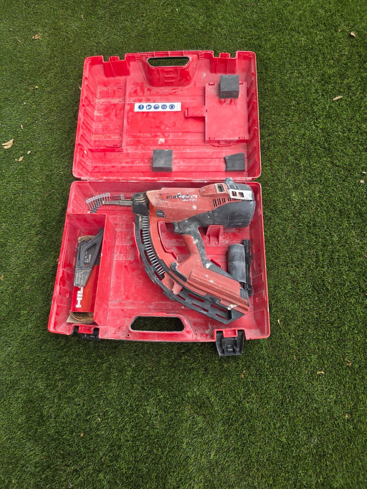 Hilti GX 120 Gas tacker - Werkt goed, Ophalen of Verzenden, Gebruikt, Tacker/nietmachine, Hilti