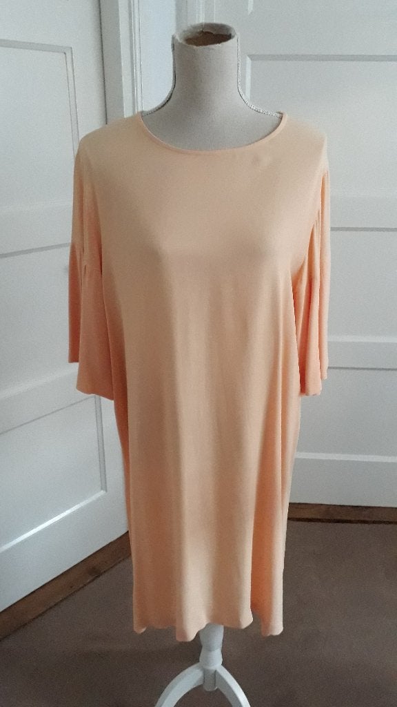 Leuk zalmroze jurkje van H&M        maat 44, Kleding | Dames, Jurken, H&M, Verzenden, Maat 42/44 (L), Zo goed als nieuw