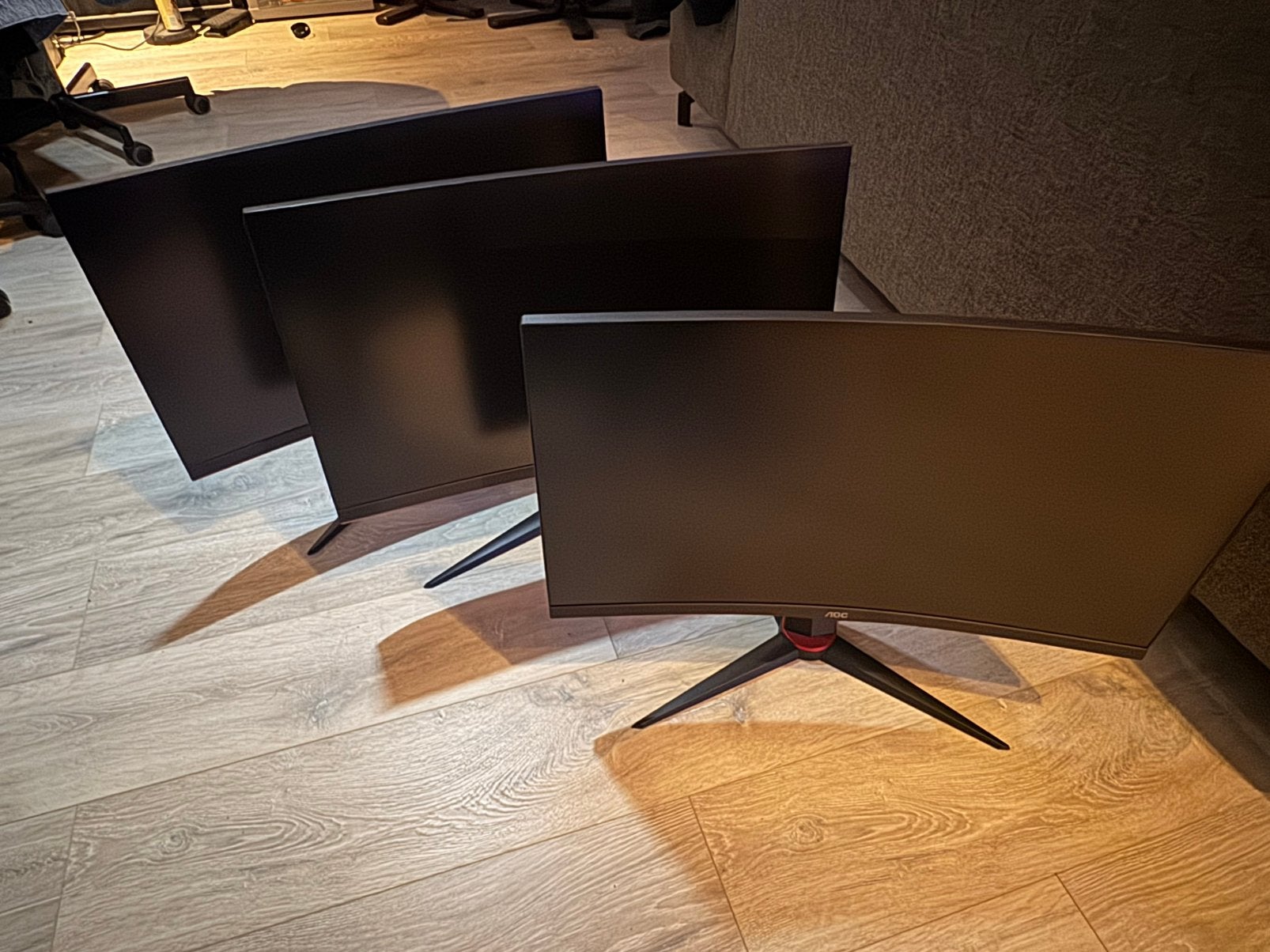 3x AOC Q27G2 2K Curved monitoren (Simracing), 101 t/m 150 Hz, Curved, VA, Zo goed als nieuw