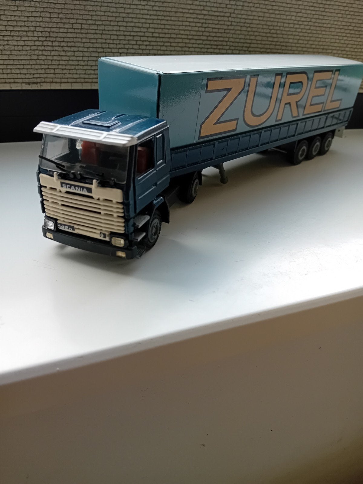 Scania 142H met Huiftrailer Zurel, Hobby en Vrije tijd, Ophalen of Verzenden, Zo goed als nieuw, Bus of Vrachtwagen, Tekno
