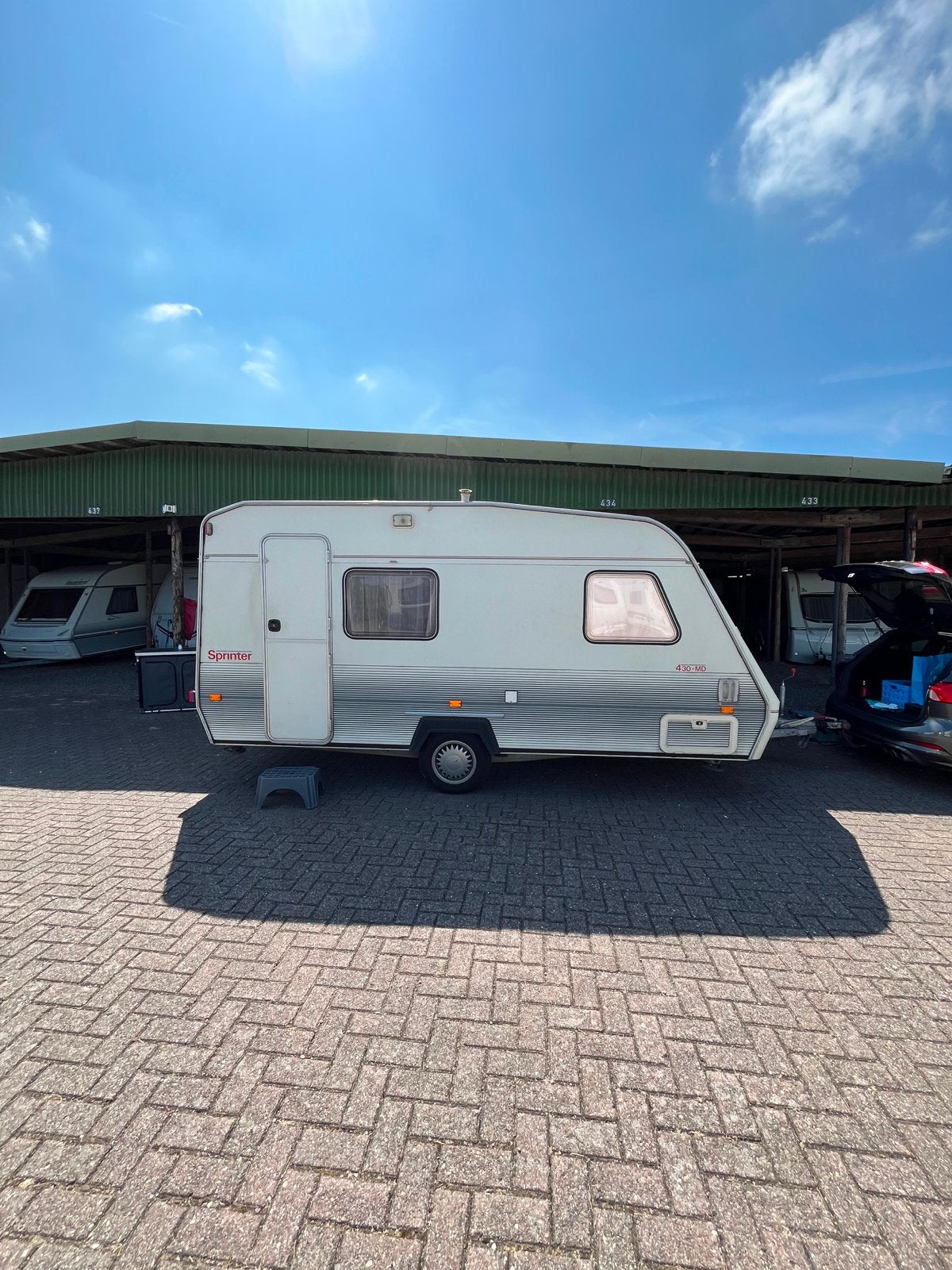 Beyerland Sprinter 430 - Compacte en gezellige caravan, Standaardzit, Omvormbare zithoek, 750 - 1000 kg, Particulier