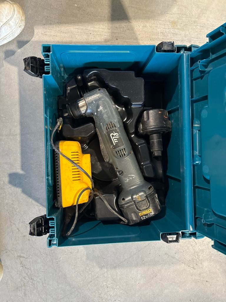 DeWalt 12V haakse Accuboormachine met Oplader en Koffer, Ophalen, Gebruikt, Minder dan 400 watt, Boor- en Schroefmachine