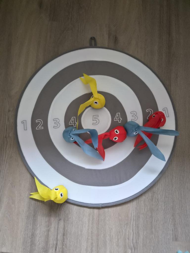 IKEA Lustigt kinderdartbord - Zo goed als nieuw, Ophalen of Verzenden
