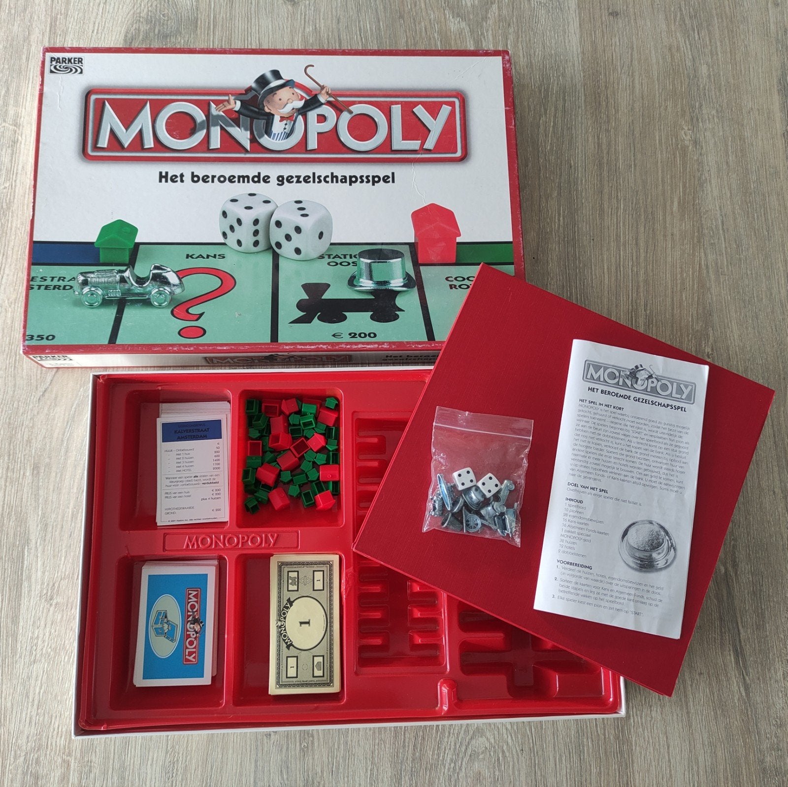 MONOPOLY BASIS met de BEKENDE SPEELBEELDJES, Hobby en Vrije tijd, Gezelschapsspellen | Bordspellen, Ophalen of Verzenden
