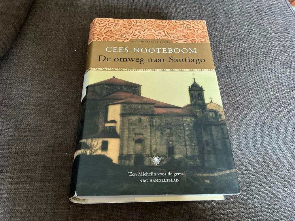 Cees Nooteboom - De omweg naar Santiago (Geïllustreerd), Overige merken, Europa, Ophalen of Verzenden, Zo goed als nieuw